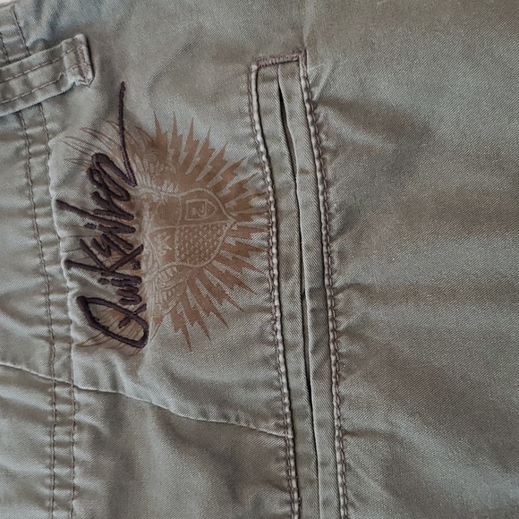 Men's Quicksilver shorts. - Picture 6 of 11